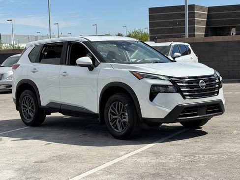 New 2026 Nissan Rogue SV FWD image 9