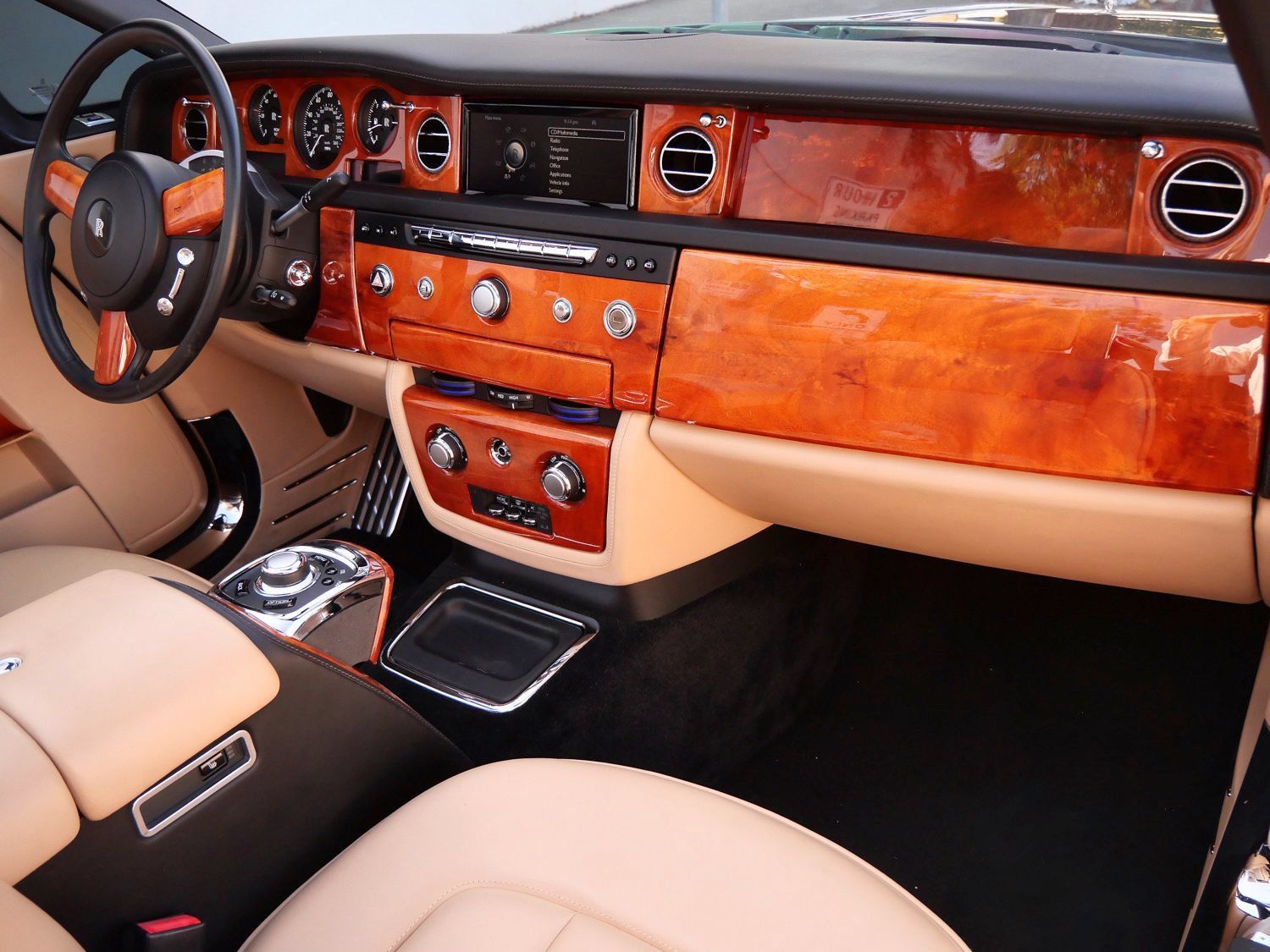 Certified 2013 Rolls-Royce Phantom Drophead Coupe RWD image 18