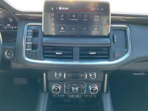 Used 2023 GMC Yukon XL AT4 w/ Technology Package image 12