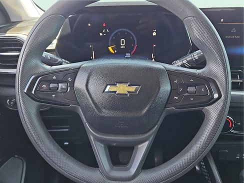 Used 2025 Chevrolet TrailBlazer LT FWD image 17