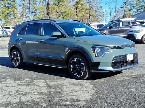 New 2025 Kia Niro Wind image 2