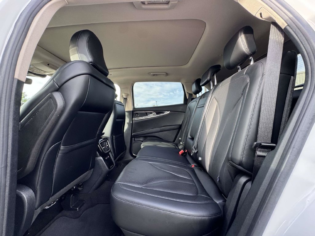 Used 2021 Lincoln Nautilus Reserve AWD/4WD image 15