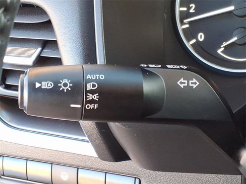 Certified 2022 Nissan Rogue SV w/ SV Premium Package image 25