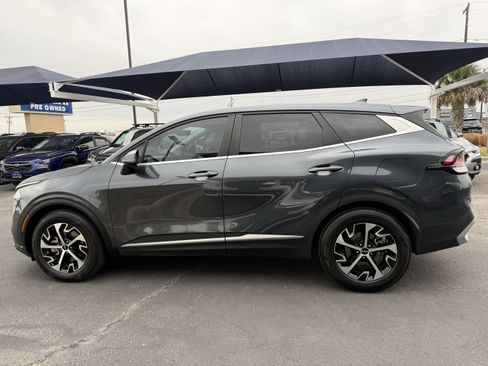 Used 2024 Kia Sportage EX image 4