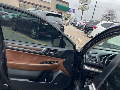 Used 2018 Subaru Outback 2.5i Touring w/ Protection Package #1 AWD/4WD image 22