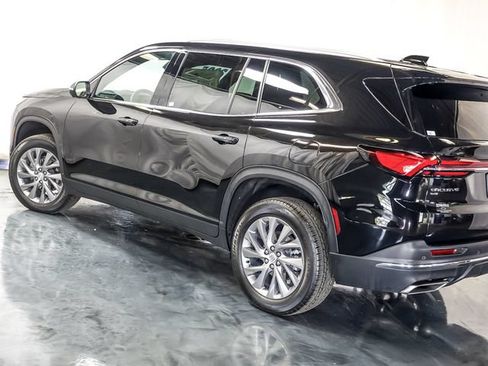 Certified 2025 Buick Enclave Preferred AWD/4WD image 11