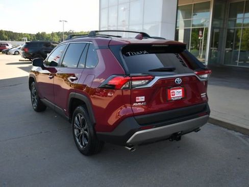 Used 2022 Toyota RAV4 Limited AWD/4WD image 3