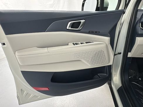 New 2026 Kia Carnival EX image 21