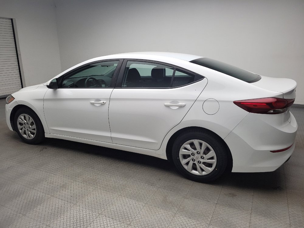 Used 2018 Hyundai Elantra SE FWD image 3