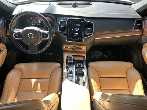 Used 2020 Volvo XC90 T8 Inscription image 10