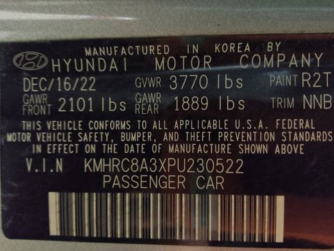 Used 2023 Hyundai Venue SEL w/ Cargo Package FWD image 33