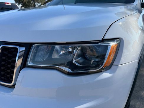 Used 2020 Jeep Grand Cherokee Laredo image 10