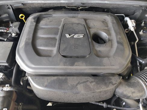 Used 2018 Jeep Grand Cherokee Laredo AWD/4WD image 30