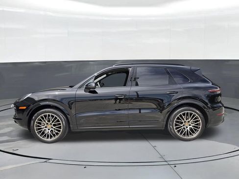 Certified 2023 Porsche Cayenne Platinum Edition AWD/4WD image 2