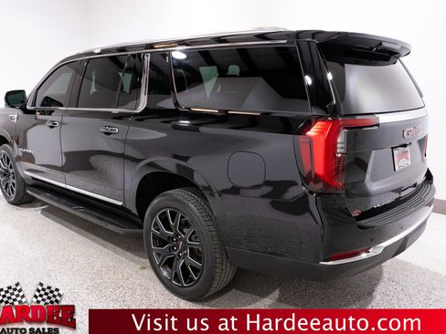 Used 2025 GMC Yukon XL Elevation w/ LPO, Elevation Black Package AWD/4WD image 3