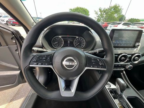Used 2025 Nissan Sentra SV FWD image 38