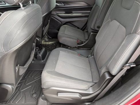 Used 2023 Jeep Grand Cherokee L Laredo RWD image 27