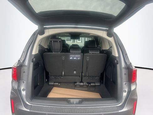 New 2026 Honda Odyssey Touring image 7