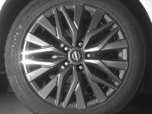 Used 2025 Nissan Altima 2.5 SV FWD image 15