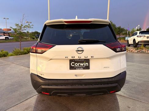 Used 2021 Nissan Rogue S AWD/4WD image 6