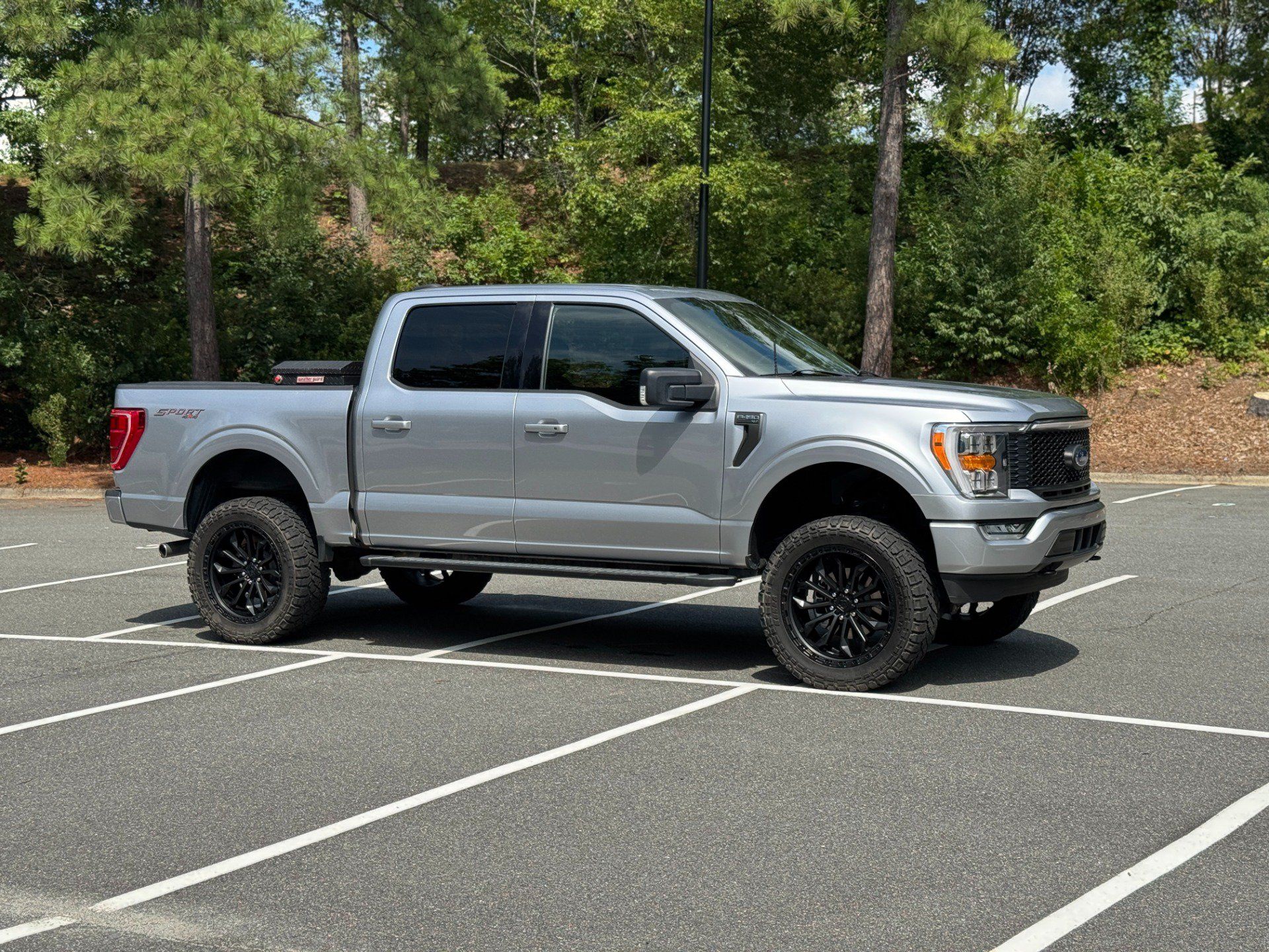 Used 2022 Ford F150 XLT w/ Equipment Group 302A High AWD/4WD image 16