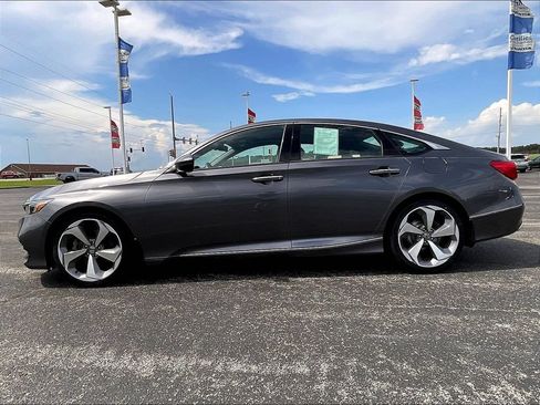 Used 2018 Honda Accord Touring image 5