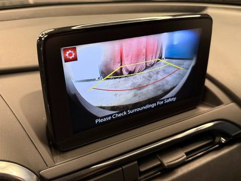 Used 2021 MAZDA MX-5 Miata RF Grand Touring image 12