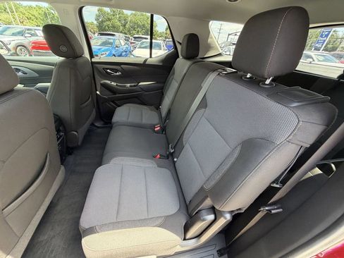 Used 2021 Chevrolet Traverse LT w/ LPO, Floor Liner Package AWD/4WD image 17