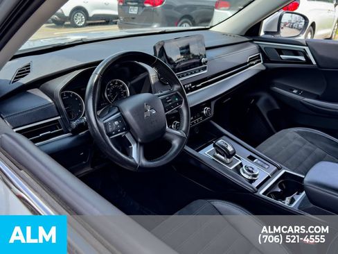 Used 2024 Mitsubishi Outlander SE FWD image 8