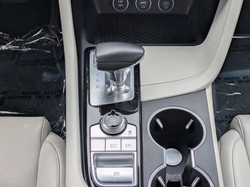 Used 2024 Genesis G70 2.5T RWD image 19