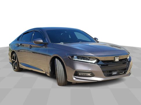 Used 2020 Honda Accord Sport image 2