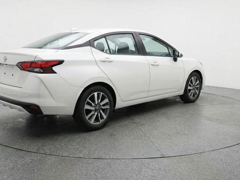 Used 2025 Nissan Versa SV image 9