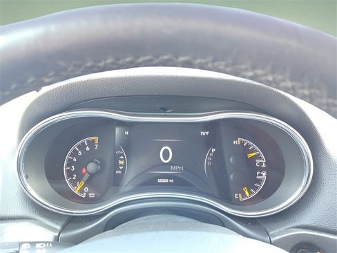 Used 2018 Jeep Grand Cherokee Laredo image 26