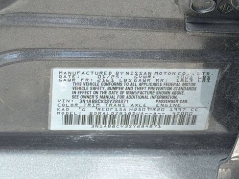 Used 2025 Nissan Sentra SV FWD image 27