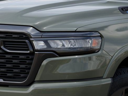 New 2026 RAM 1500 4x4 Crew Cab image 10