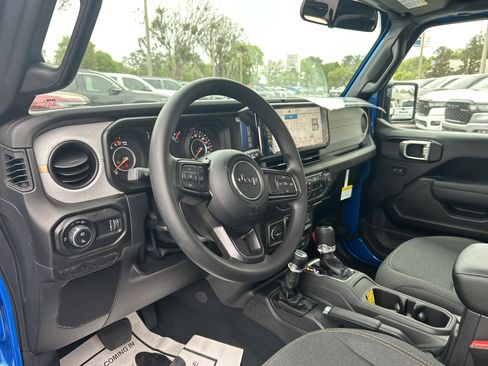 New 2026 Jeep Gladiator Sport image 15