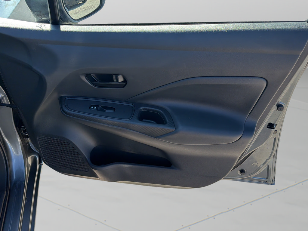 Used 2022 Nissan Versa S FWD image 10