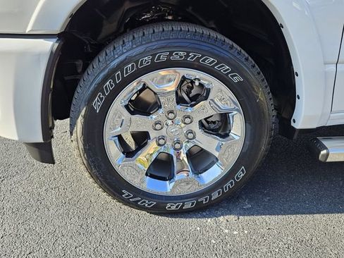 New 2026 RAM 1500 Big Horn AWD/4WD image 9