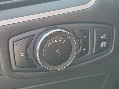 Certified 2023 Ford Edge SEL w/ Convenience Package AWD/4WD image 16