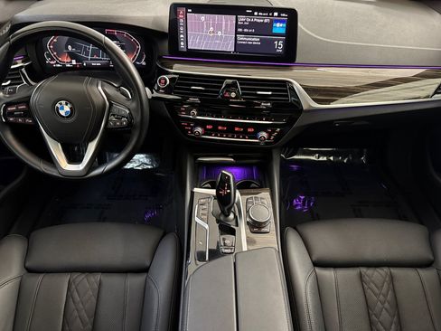 Used 2021 BMW 530i w/ Convenience Package RWD image 16