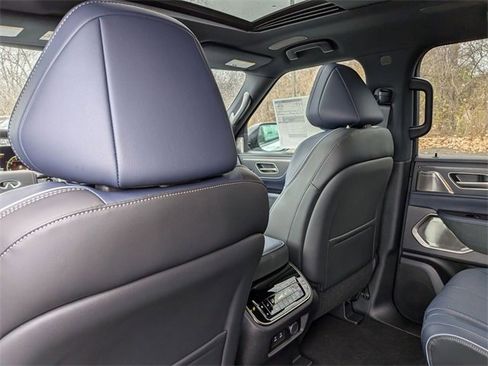 New 2026 INFINITI QX80 4WD image 28