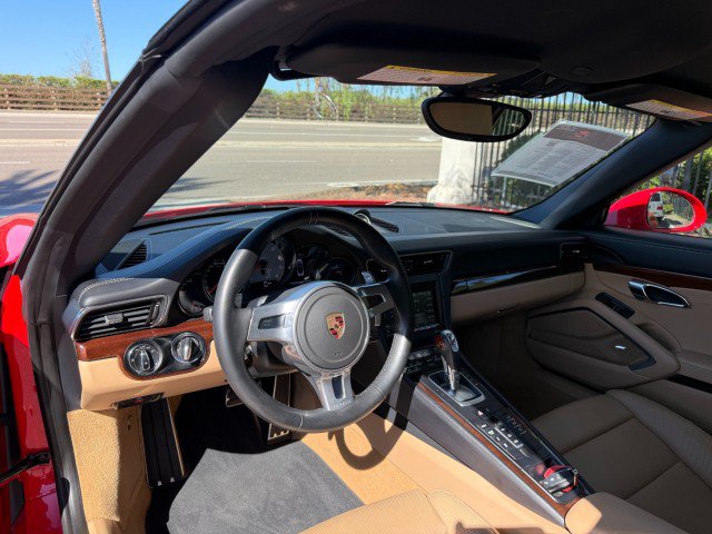 Used 2016 Porsche 911 Carrera 4S AWD/4WD image 9