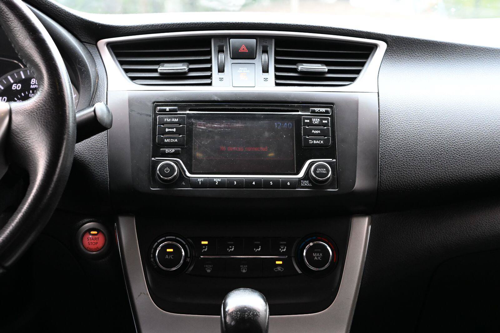 Used 2015 Nissan Sentra SV FWD image 22
