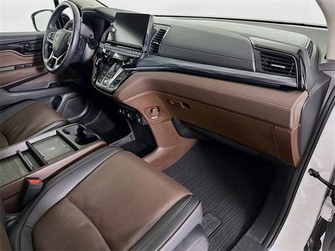 Certified 2025 Honda Odyssey Elite image 35