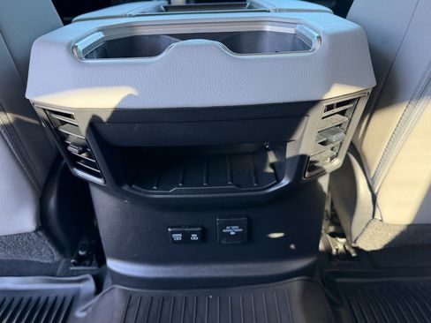 Used 2024 Toyota Tundra Limited image 18