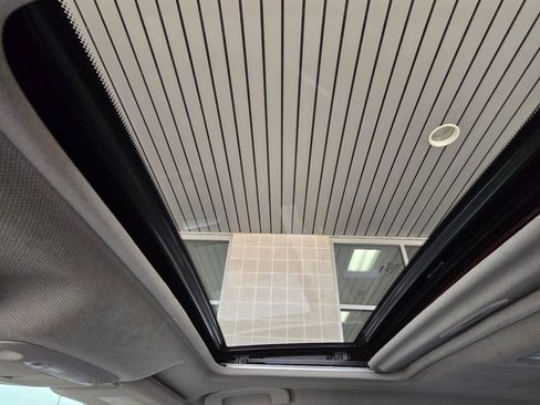 Used 2015 Nissan Sentra SR w/ SR Premium Package image 22