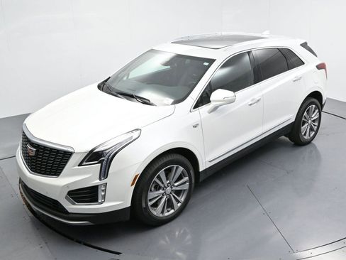 Certified 2025 Cadillac XT5 Premium Luxury image 44