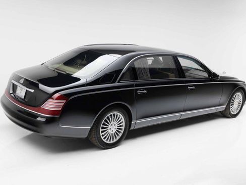 Used 2012 Maybach 62 RWD image 3