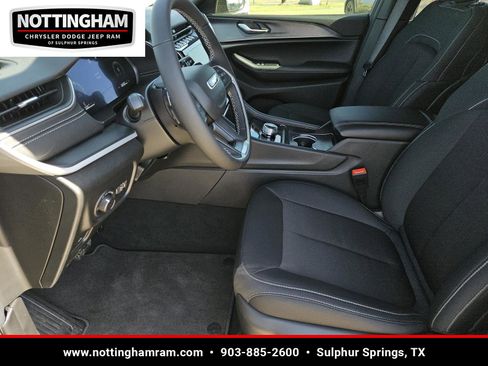 New 2026 Jeep Grand Cherokee L 4WD image 23