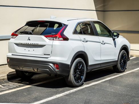 New 2026 Mitsubishi Eclipse Cross LE AWD/4WD image 7